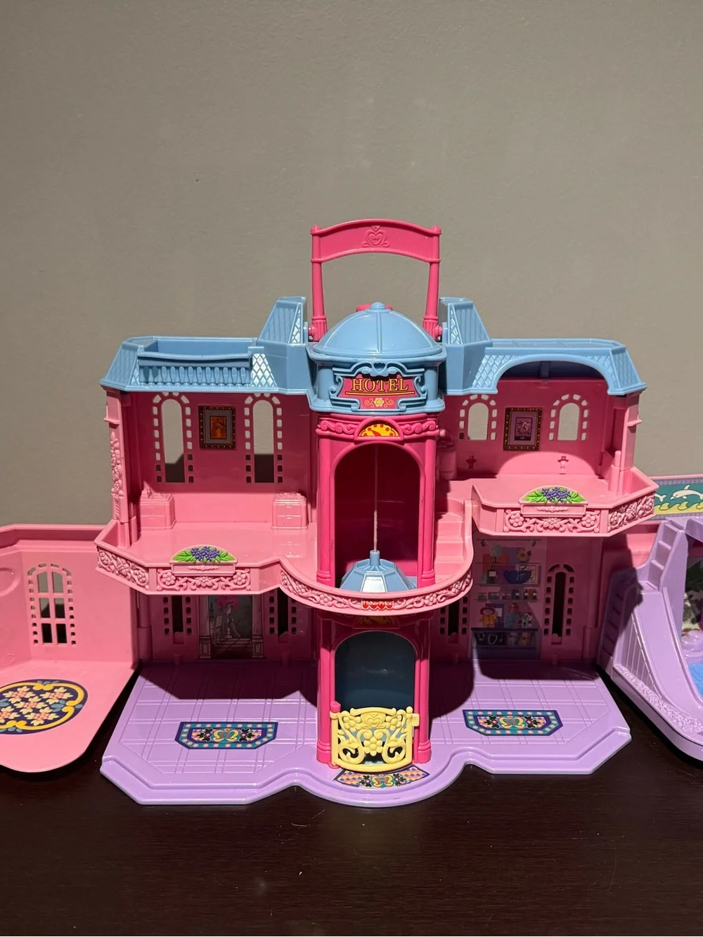 Fisher Price Sweet Streets Hotel Cafe Boutique Playset Vintage 2001